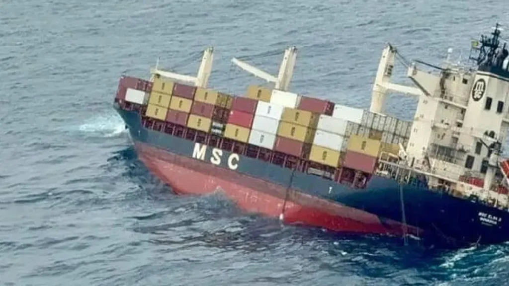 Kochi ship accident