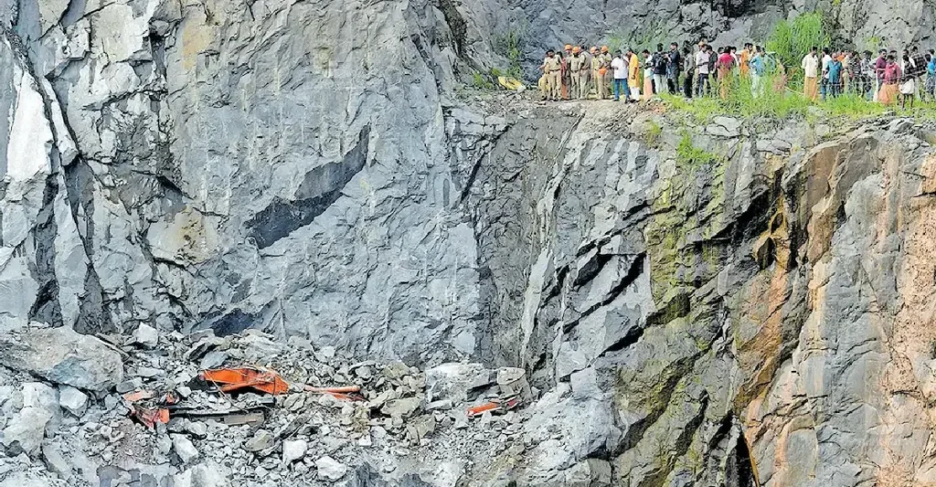 Paramada accident