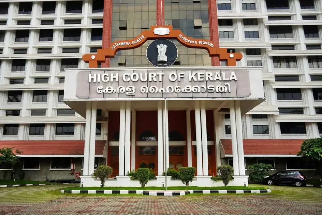 നോർക്ക കെയർ; മടങ്ങിയെത്തിയവരെയും പരിഗണിക്കണമെന്ന് ഹൈകോടതി