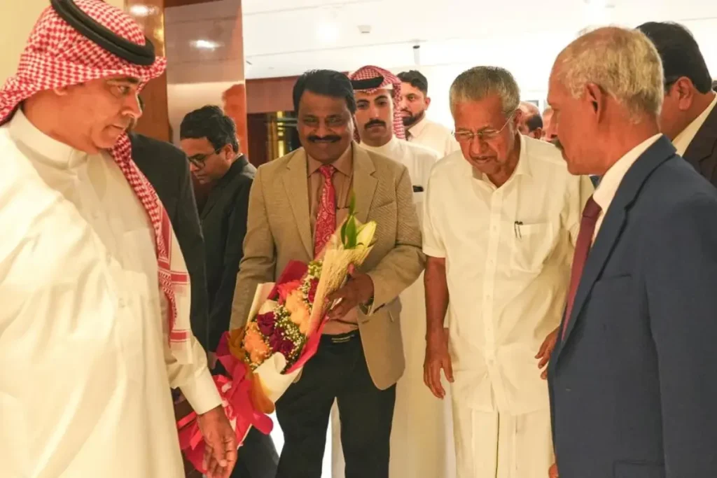 മുഖ്യമന്ത്രി പിണറായി വിജയന് മനാമയിലെത്തി; ബഹ്റൈന് പ്രവാസി മലയാളി സംഗമം ഇന്ന് വൈകീട്ട്