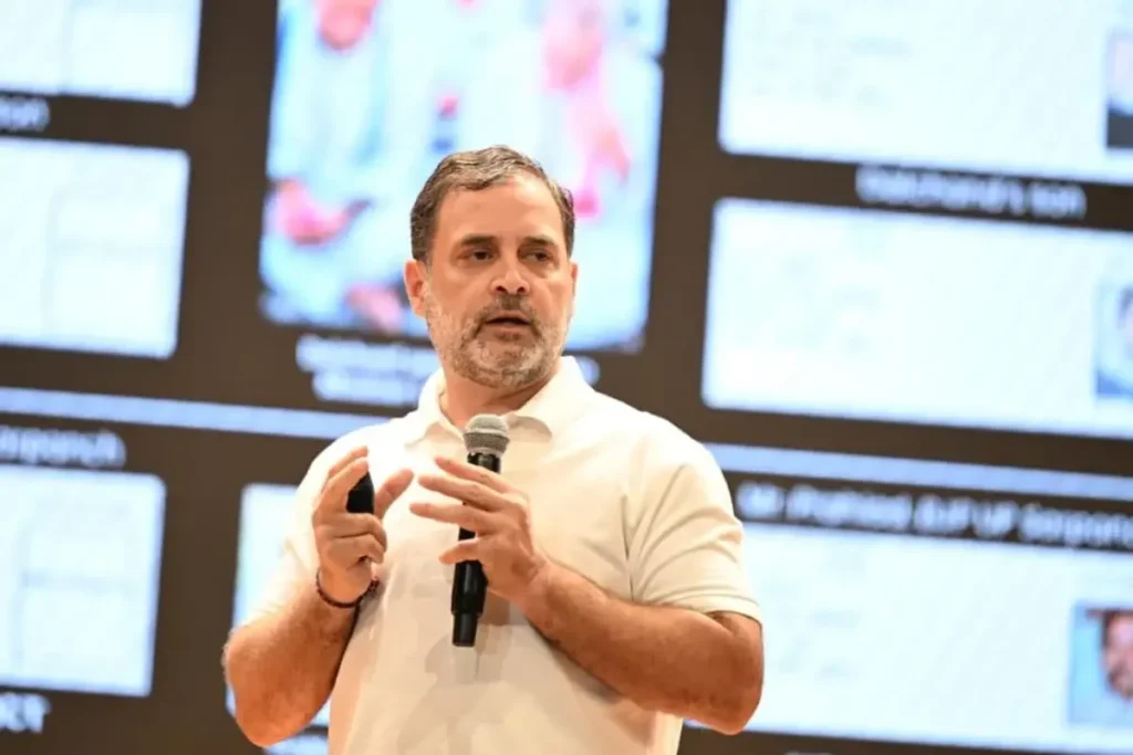 ബ്രസീലിയന് മോഡല് 22 തവണ വോട്ട് ചെയ്തു; ഹരിയാനയിൽ 25 ലക്ഷം വേട്ട് കൊള്ള, എച്ച് ബോംബുമായി രാഹുല് ഗാന്ധി