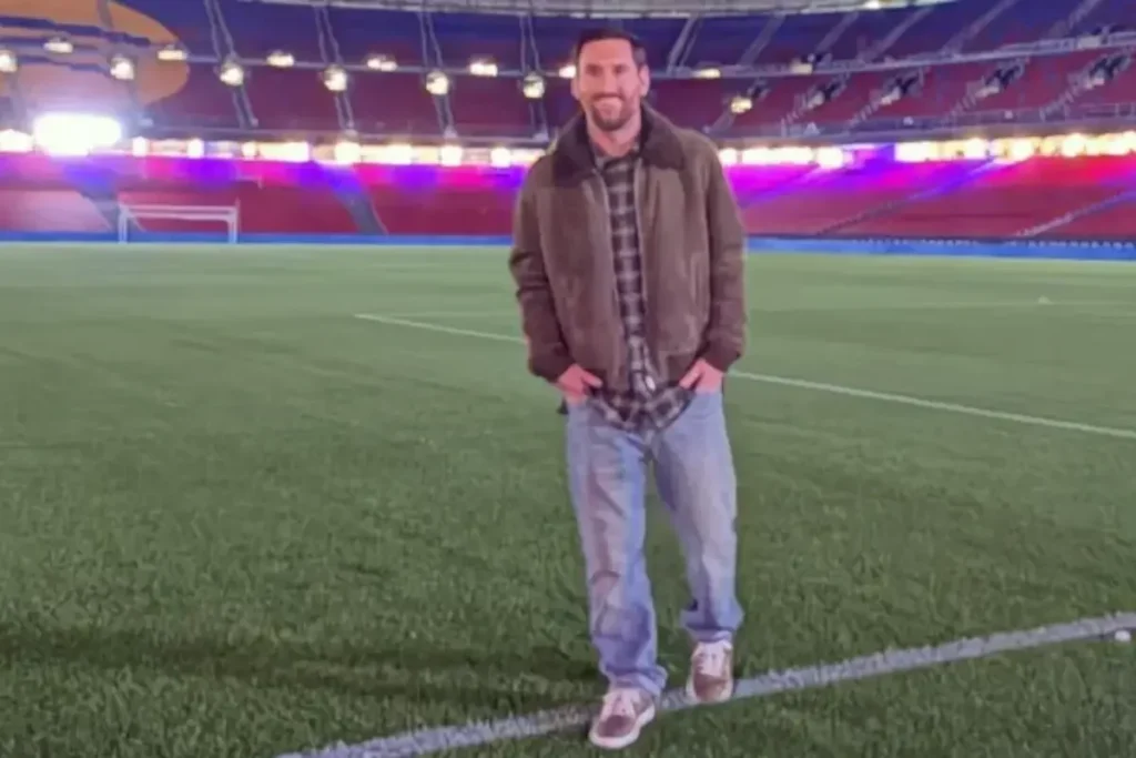 രാജാവ് മടങ്ങിയെത്തി; മെസ്സി ക്യാമ്പ് നൗ സന്ദർശിച്ചു; സർപ്രൈസായി ആരാധകർ