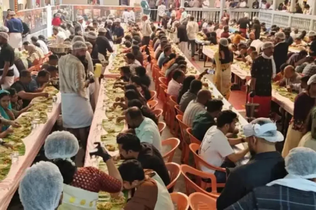 ഓണസദ്യ ഒരുക്കി കേരള സോഷ്യല് സെന്റർ