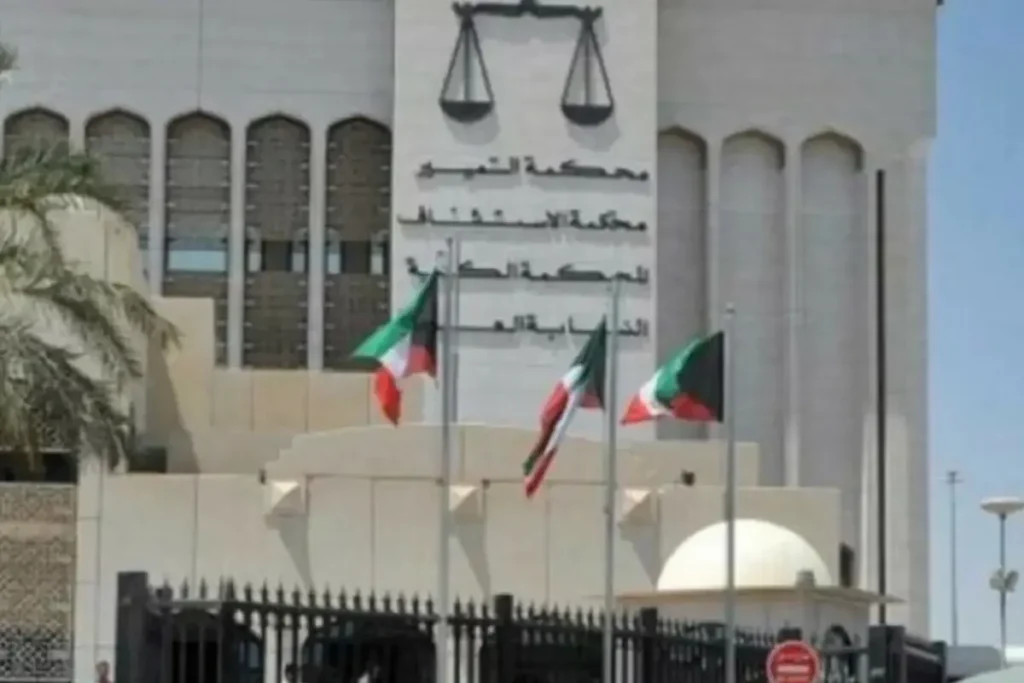 ജോലിക്ക് ഹാജരാകാതെ പത്ത് വര്ഷം ശമ്പളം കൈപ്പറ്റി: ഉദ്യോഗസ്ഥന് അഞ്ച് വര്ഷം തടവ്