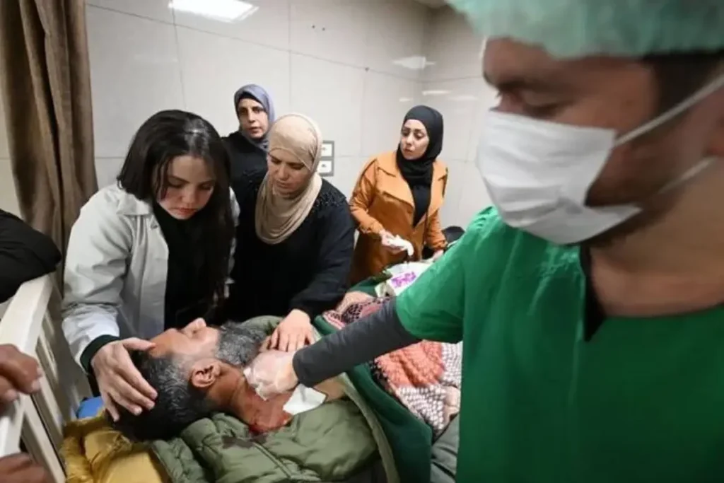 സിറിയന് ഗ്രാമത്തില് ഇസ്രായില് ആക്രമണം: 13 പേര് കൊല്ലപ്പെട്ടു