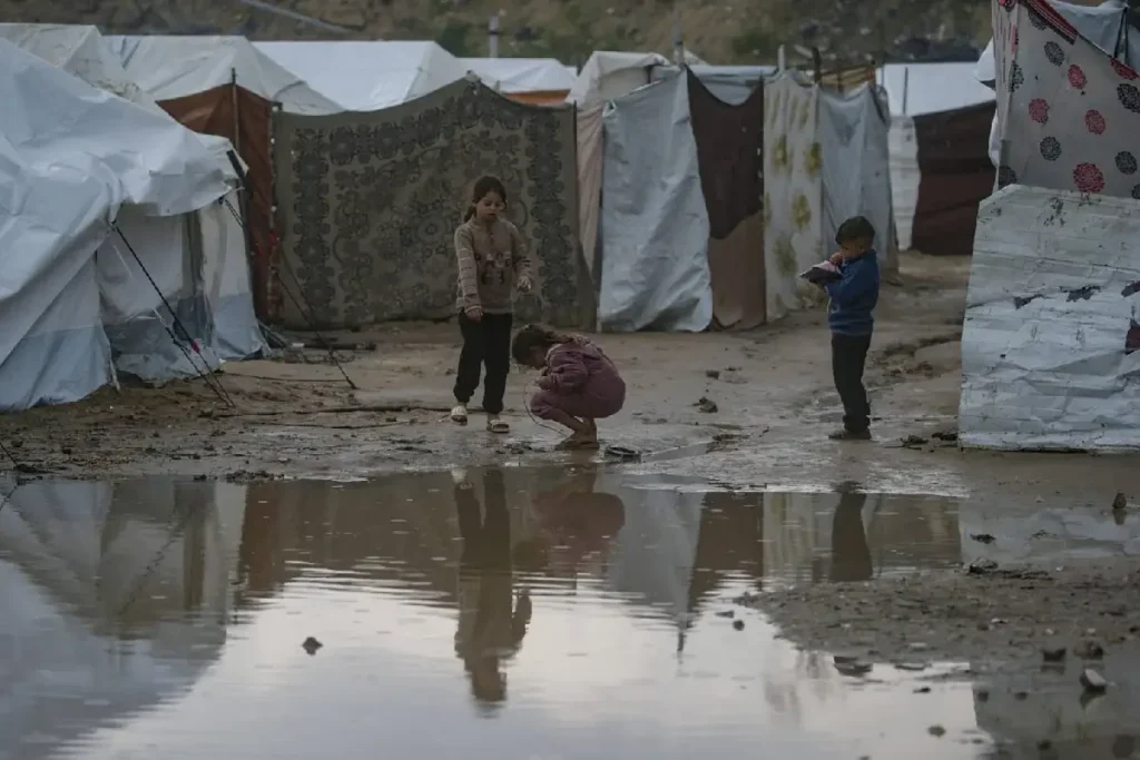 മഴക്കെടുതി: 24 മണിക്കൂറിനിടെ ഗാസയിൽ 10 പേർ മരിച്ചു Gaza