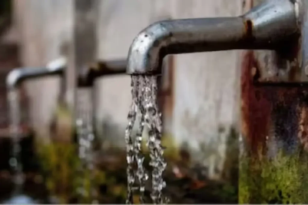 ഇന്ഡോറിൽ വിതരണം ചെയ്ത കുടിവെള്ളം കുടിച്ചു; എട്ടു മരണം, 100ല് അധികം പേർ ചികിത്സയിൽ