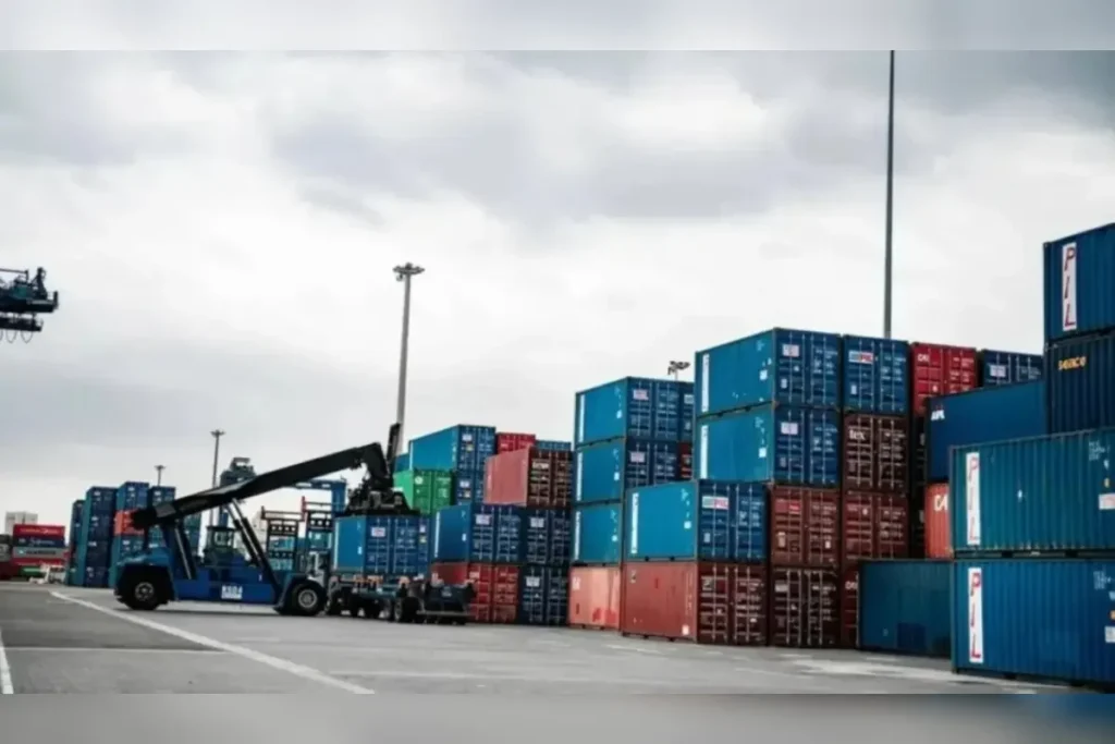 സൗദി തുറമുഖങ്ങളിൽ കണ്ടെയ്നർ നീക്കത്തിൽ 10 ശതമാനം വളർച്ച