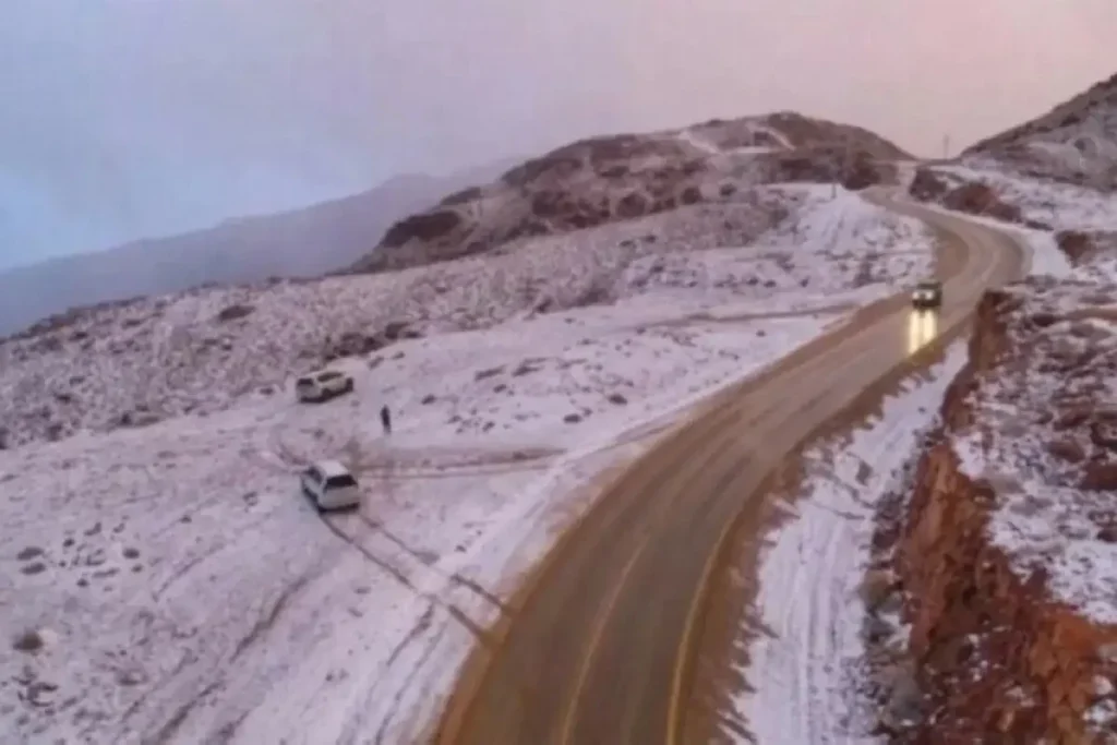 സൗദിയില് അഞ്ച് പ്രവിശ്യകളില് താപനില പൂജ്യം ഡിഗ്രി