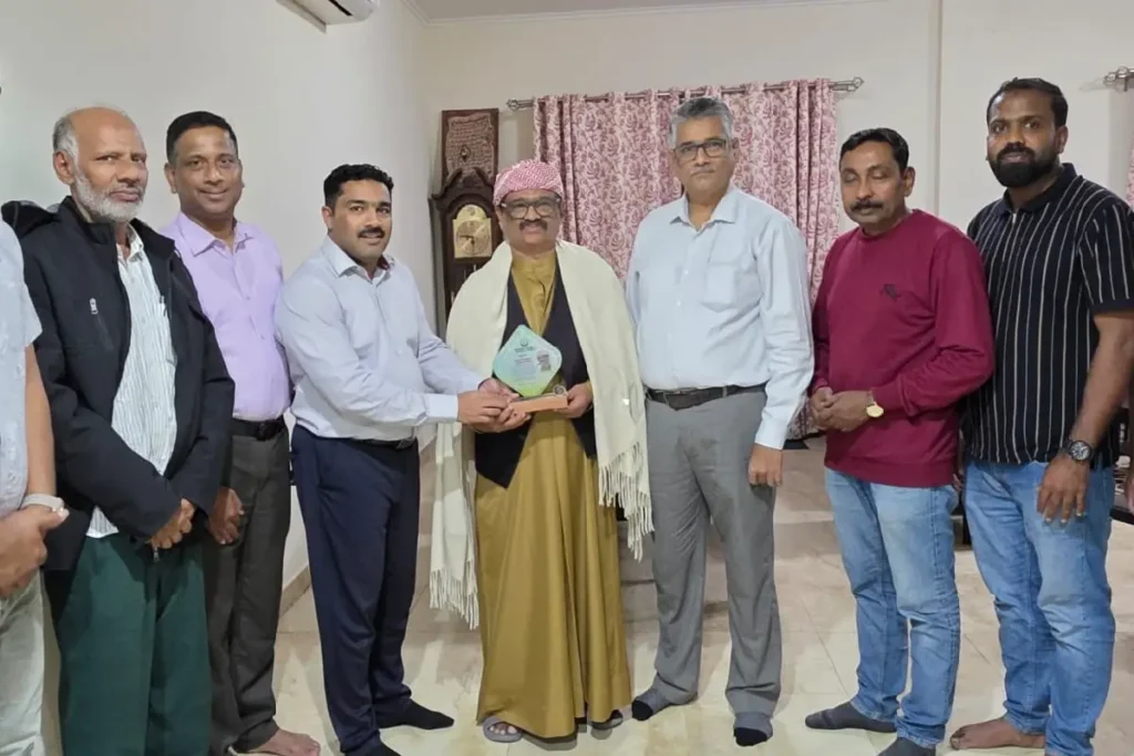 യാഹുമോൻ ഹാജിക്ക് യാത്രയയപ്പ് നൽകി