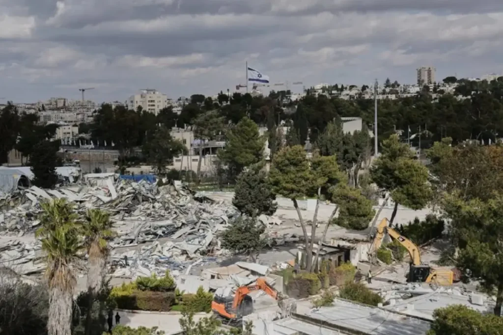 കിഴക്കന് ജറൂസലേമിലെ യു.എന് റിലീഫ് ഏജന്സി ആസ്ഥാനം ഇസ്രായില് തകര്ത്തതിനെ അപലപിച്ച് പതിനൊന്ന് രാജ്യങ്ങള്
