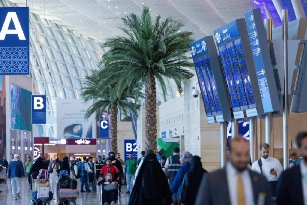 വിമാന സര്വീസുകളുടെ സ്റ്റാറ്റസ് പരിശോധിക്കണമെന്ന് സൗദി എയര്പോര്ട്ടുകള്