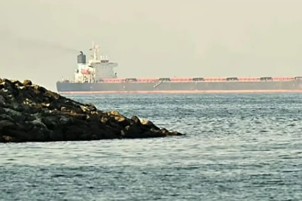 ഹോര്‍മുസ് കടലിടുക്ക് അടച്ചത് യു.എസ്, ഇസ്രായില്‍, യൂറോപ്യന്‍ കപ്പലുകള്‍ക്ക് മുന്നില്‍ മാത്രമെന്ന് റെവല്യൂഷണറി ഗാര്‍ഡ്