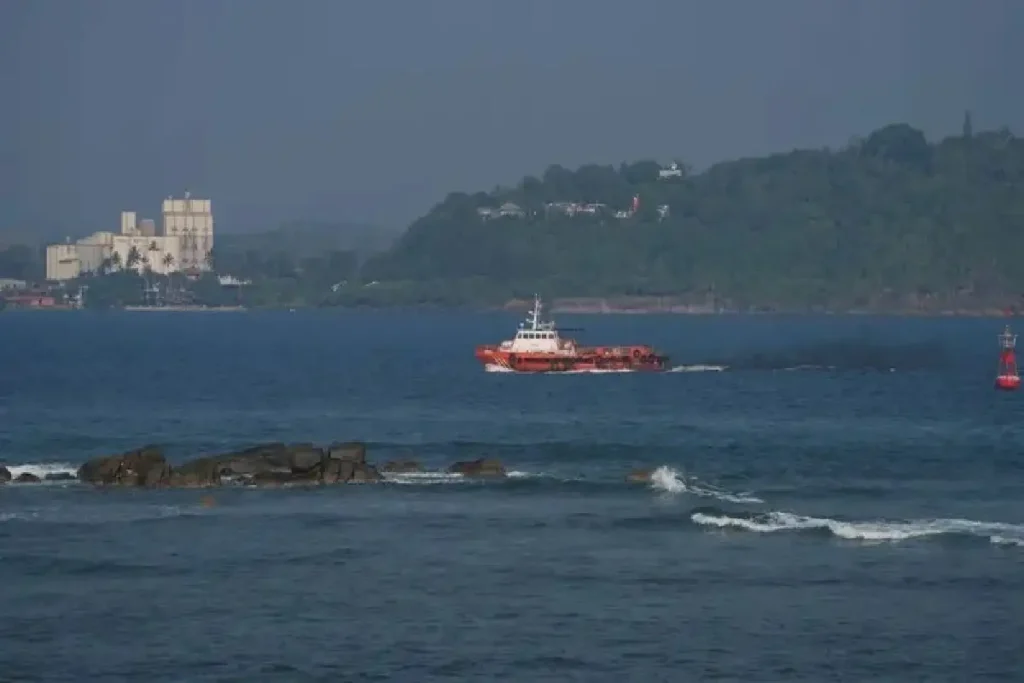 ശ്രീലങ്കക്ക് സമീപം ഇറാന് കപ്പല് മുങ്ങിയത് യു.എസ് ആക്രമണത്തില്