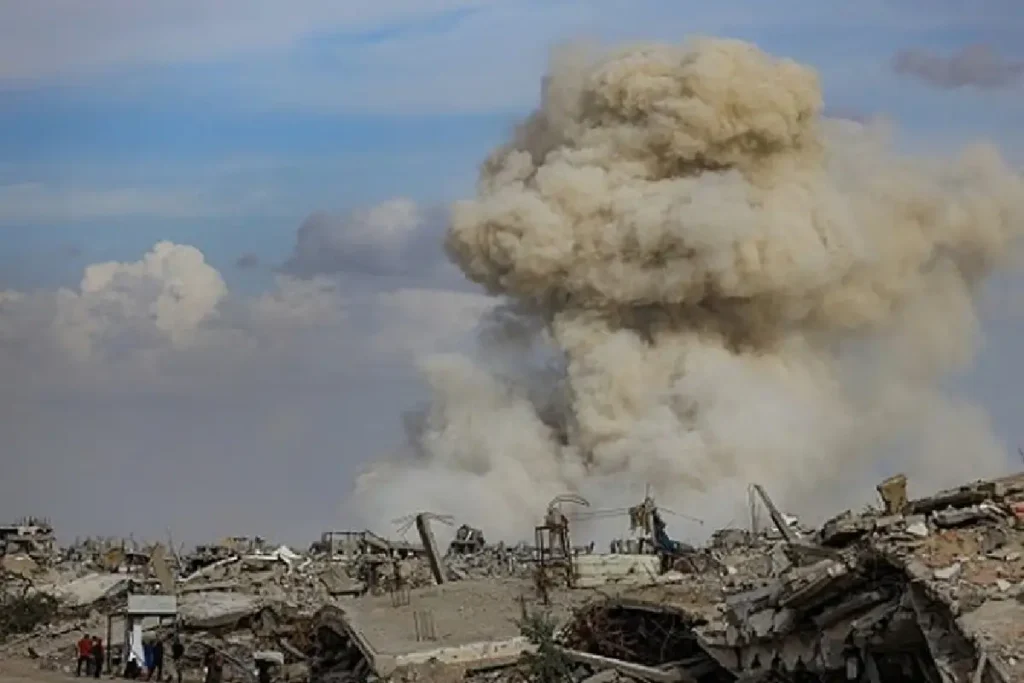 മധ്യ ഗാസയില് ഇസ്രായില് ആക്രമണത്തില് എട്ട് ഫലസ്തീന് പോലീസ് ഉദ്യോഗസ്ഥര് കൊല്ലപ്പെട്ടു