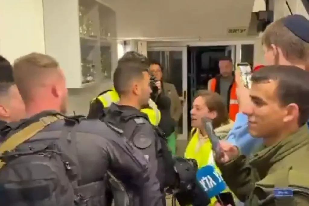 'കൊലയാളീ… ഈ മരണങ്ങൾക്ക് ഉത്തരവാദി നിങ്ങളാണ്'; ഇസ്രായിൽ ദേശീയ സുരക്ഷാ മന്ത്രിക്കു നേരെ പ്രതിഷേധം