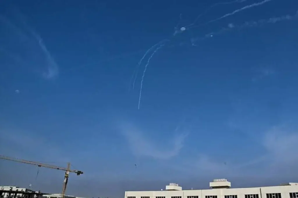 ദുബൈ, ദോഹ, മനാമ എന്നിവിടങ്ങളിൽ ഇന്ന് കൂടുതൽ സ്ഫോടനശബ്ദം കേട്ടതായി റിപ്പോർട്ട്