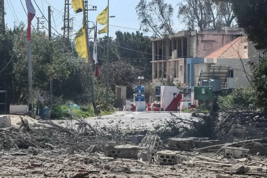 ദക്ഷിണ ലെബനോനില് പാരാമെഡിക്കല് ജീവനക്കാരന് ഉള്പ്പെടെ എട്ട് പേര് കൊല്ലപ്പെട്ടു