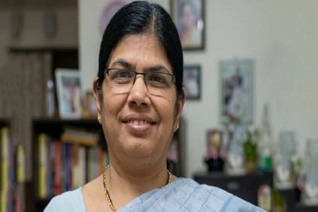 ദുബായിൽ മസ്തിഷ്ക മരണം സംഭവിച്ച മലയാളി വീട്ടമ്മ പുതുജീവനേകിയത് രണ്ട് പേർക്ക്; ആദരമർപ്പിച്ച് ആശുപത്രി ജീവനക്കാരും ഡോക്ടർമാരും ബന്ധുക്കളും