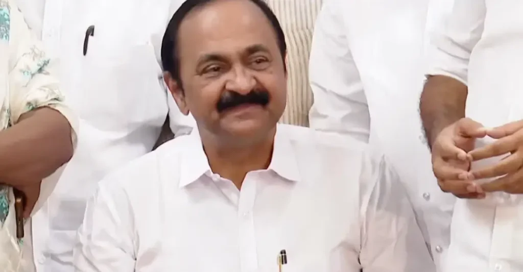 എല്ലാവർക്കും നന്ദി, പ്രസ്ഥാനം ഏൽപ്പിച്ചത് വലിയ ഉത്തരവാദിത്വം- വി.ഡി സതീശന്റെ ആദ്യ പ്രതികരണം