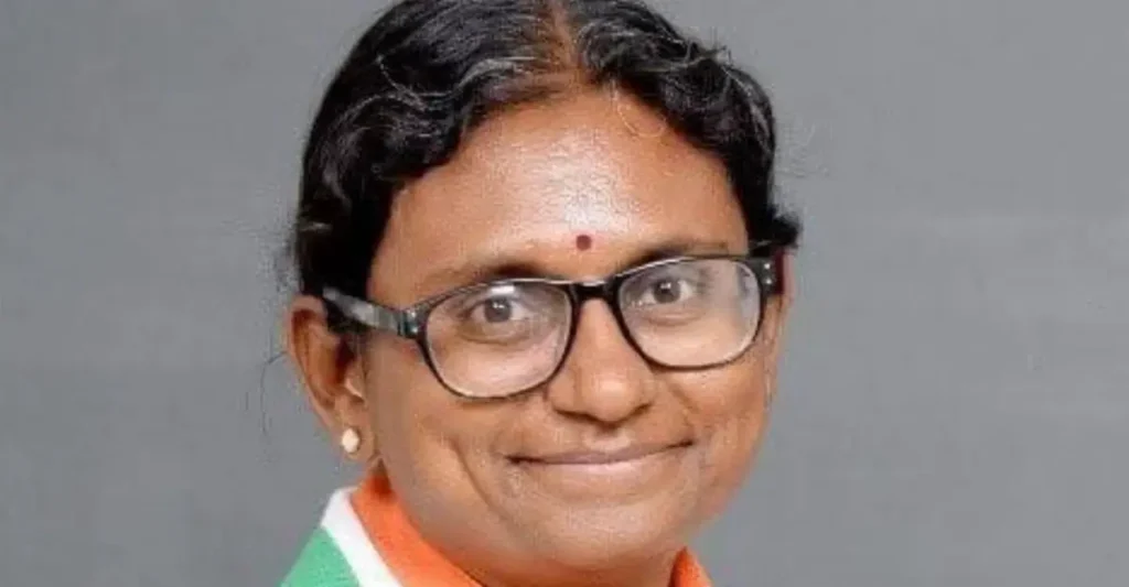 നാടകീയ നീക്കങ്ങൾക്കൊടുവിൽ മധ്യപ്രദേശിൽ കോൺഗ്രസ് സ്ഥാനാർത്ഥിയുടെ പത്രിക തള്ളി; എം.എൽ.എമാരെ കയറ്റിയ വിമാനം റൺവേയിൽനിന്ന് തിരിച്ചുവിളിച്ചു