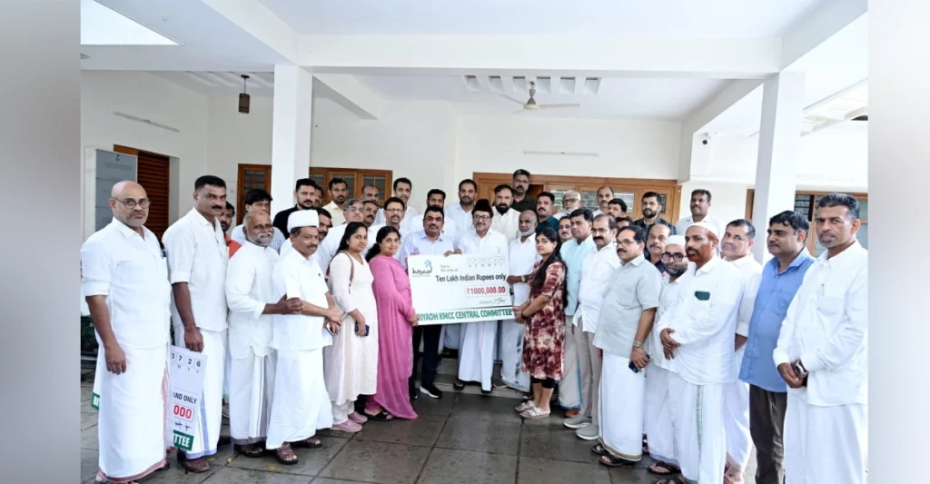 പ്രവാസി കുടുംബങ്ങൾക്ക് തണലായി റിയാദ് കെ.എം.സി.സി: 80 ലക്ഷത്തിന്റെ കുടുംബ സുരക്ഷാ ഫണ്ടും സി.എച്ച് സെന്ററുകൾക്കുള്ള ധനസഹായവും വിതരണം ചെയ്തു