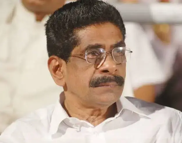 അന്വറിന്റെ സ്ഥാനാര്ത്ഥിത്വത്തിനെതിരെ മുല്ലപ്പള്ളി രാമചന്ദ്രനും രംഗത്ത്