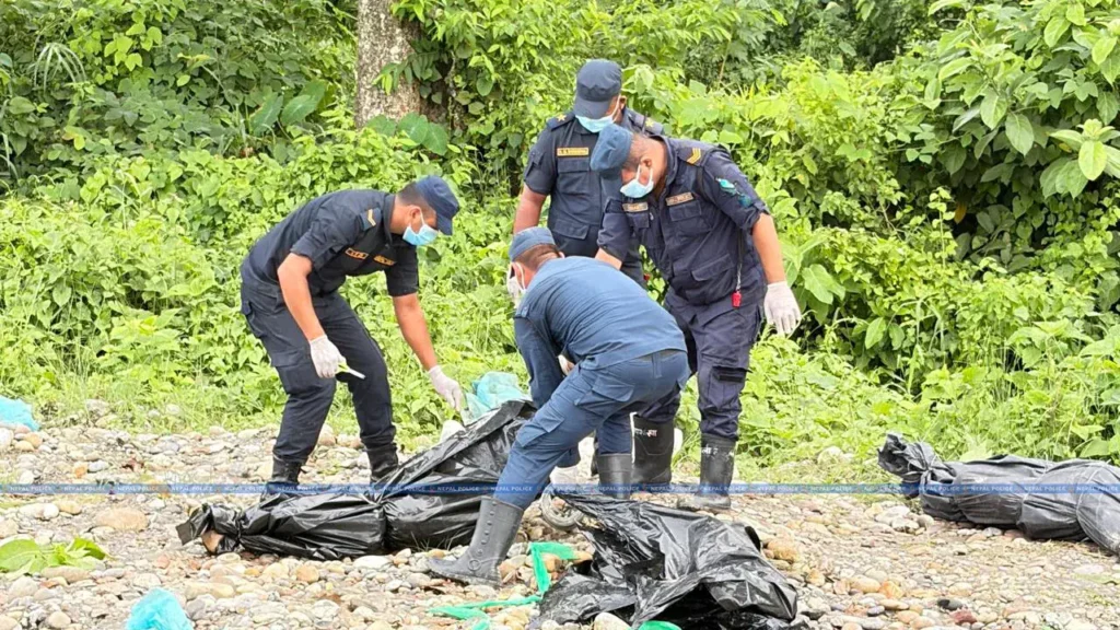 നേപ്പാള് മിന്നല് പ്രളയം: ഡി എന് എ സാമ്പിളുകളെടുത്ത് മൃതദേഹങ്ങള് സംസ്കരിക്കല് തുടങ്ങി