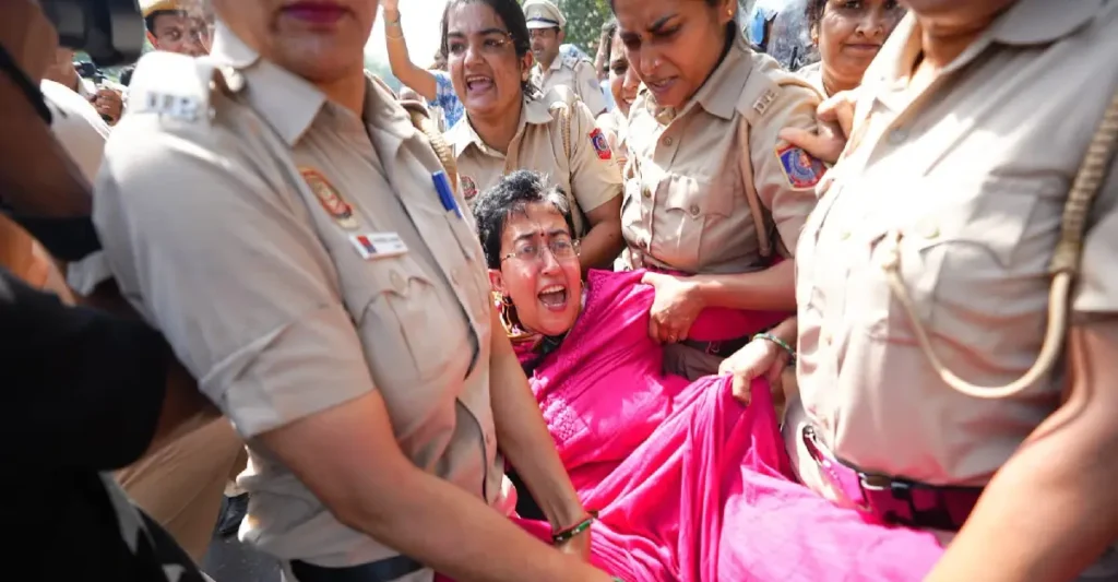 ഗ്യാനേഷ് കുമാറിന്റെ രാജി ആവശ്യപ്പെട്ട് പ്രതിഷേധം; ഡൽഹിയിൽ 700ലധികം പേർ കസ്റ്റഡിയിൽ